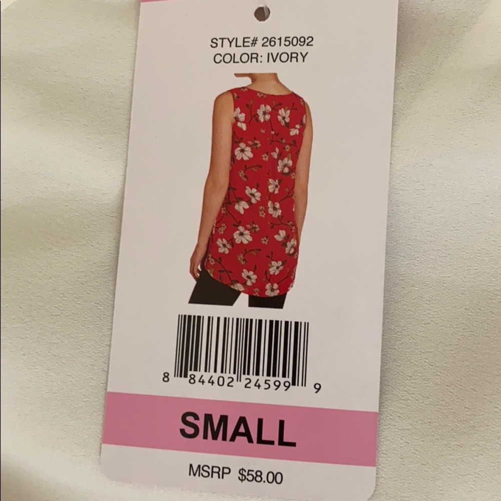 BNWT Chelsea & Theodore sleeveless high low tops. Size S